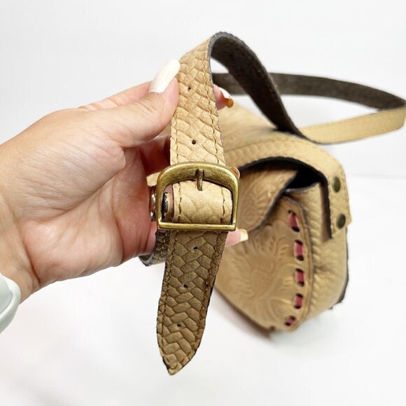 Genuine Leather Embossed Floral Tooled Saddle Bag Cream Purse Crossbody Bohemian - Picture 6 of 7